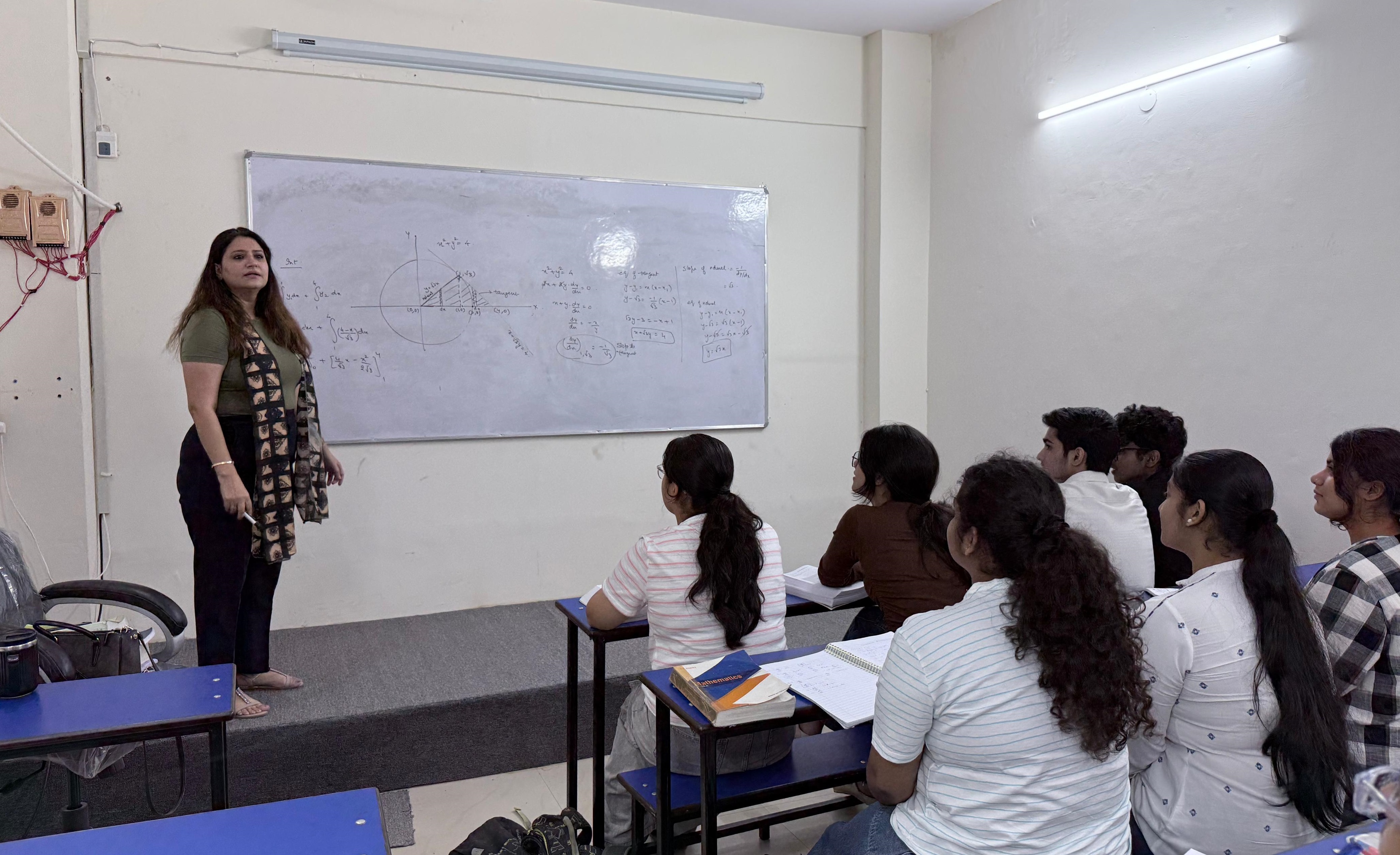 Top Math Coaching Institute in Faridabad for JEE | Top Math Coaching Institute