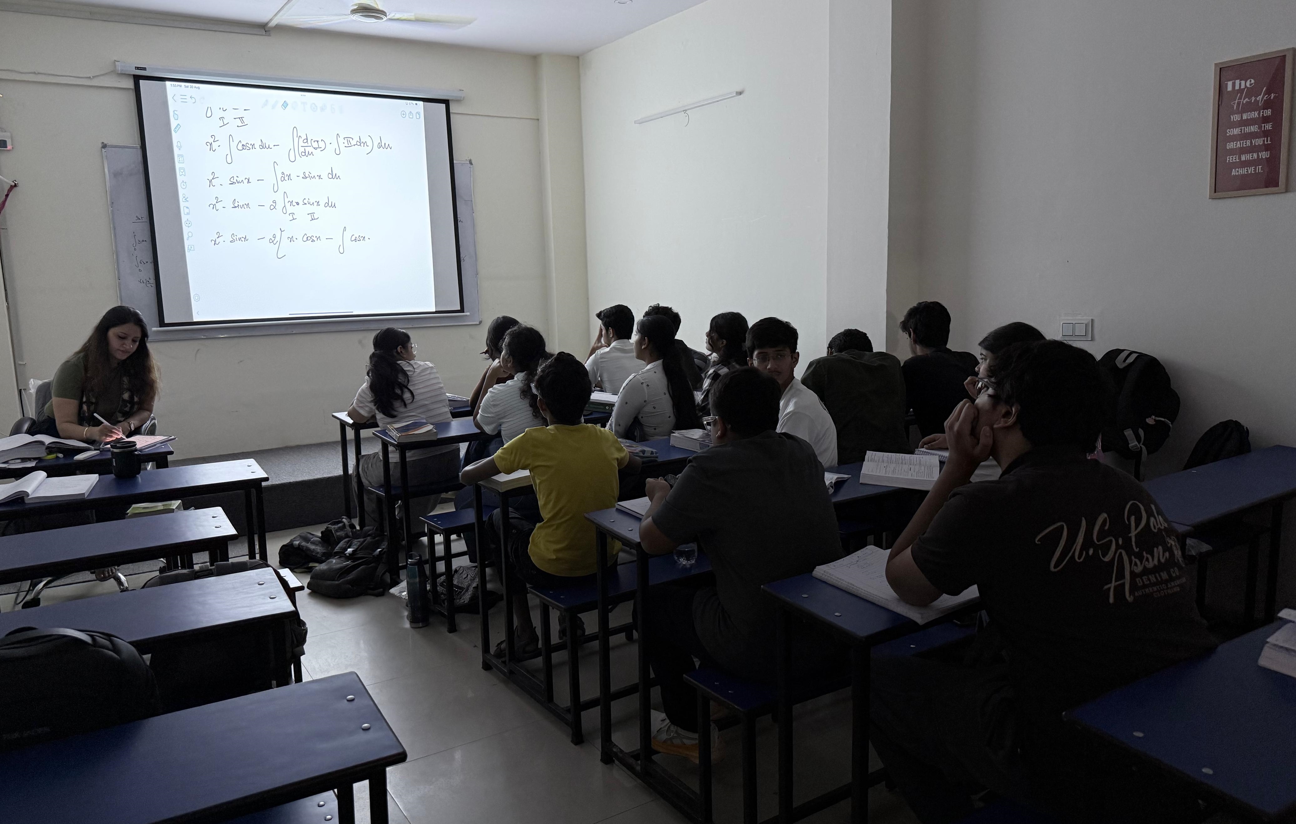 Best Coaching Institute for Class 11 JEE Preparation | Best Coaching Institute for Class 11